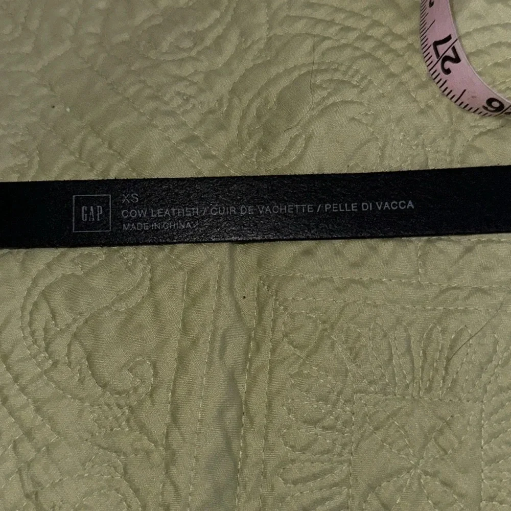 Gap brown genuine leather belt with a silver rectangle buckle xs